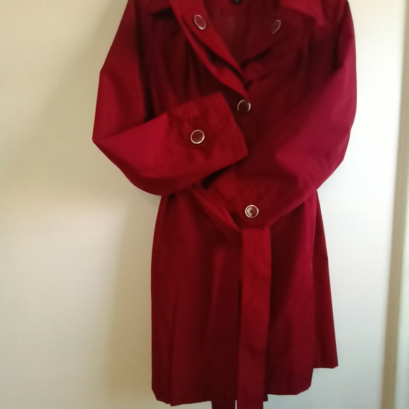 AVANTI Red Trench Coat (Lg) - Picture 2 of 7